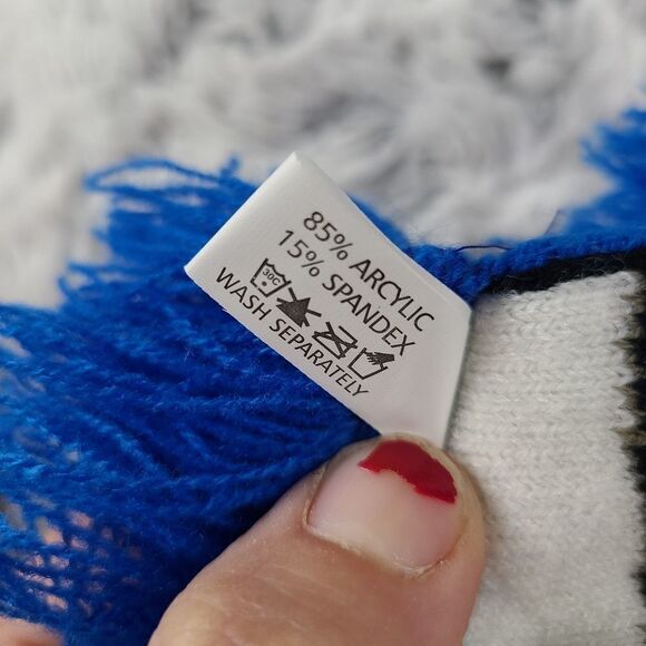 Sloth Scarf Archie McPhee 71 Inches Like New! Warm Winter Accessories - Picture 4 of 5